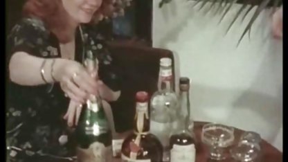 پرهای دختران تنها, , انجمن تصویری از دو سگسی خوب دختر